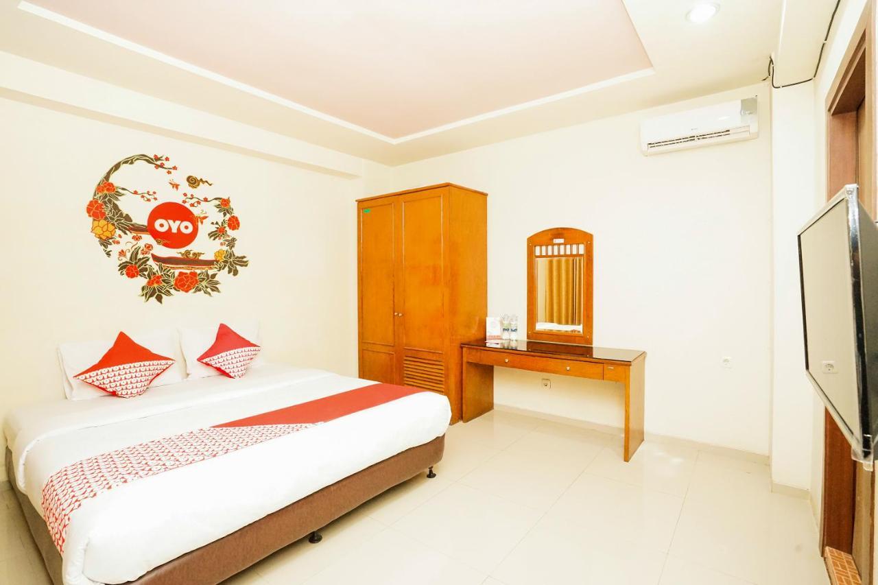 RedDoorz @ Panglima Sudirman Hotel Surabaya Bagian luar foto