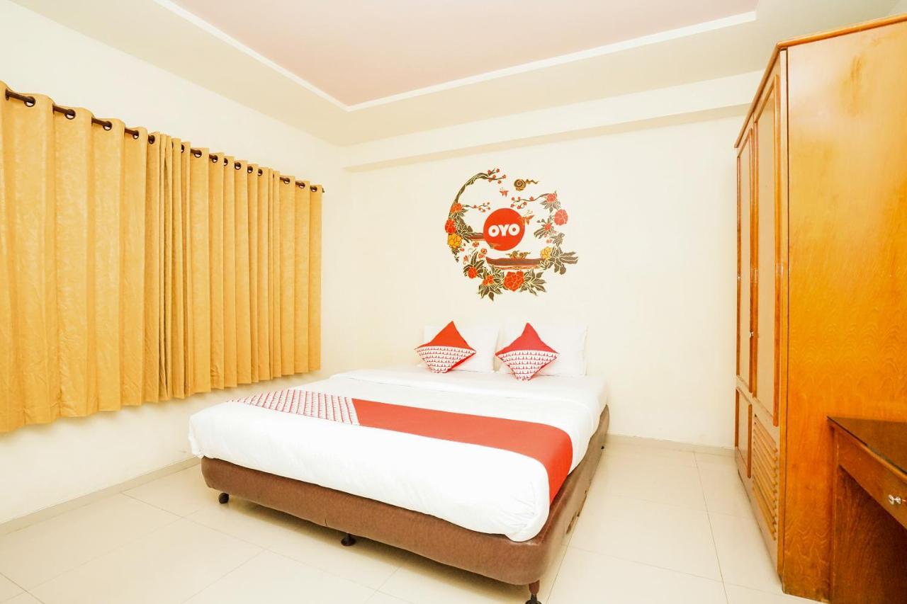 RedDoorz @ Panglima Sudirman Hotel Surabaya Bagian luar foto