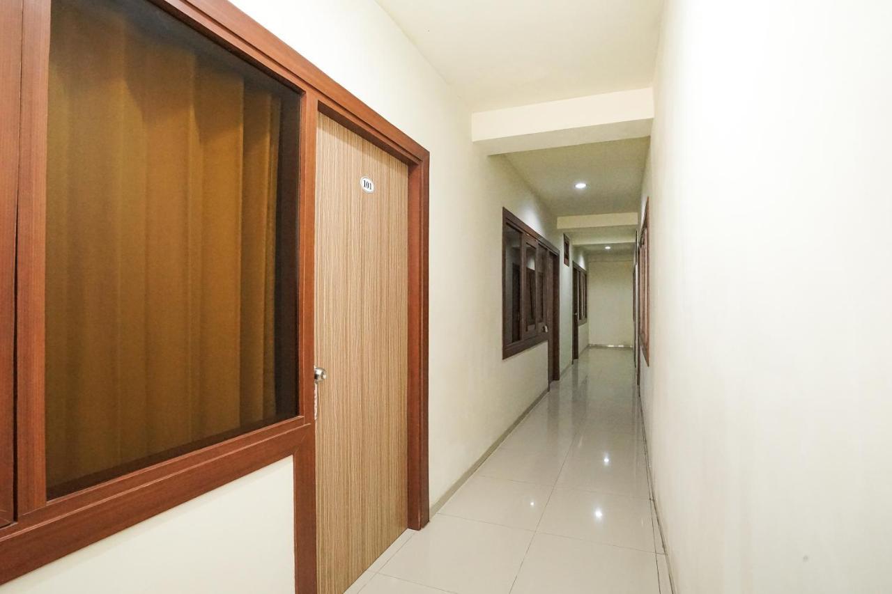 RedDoorz @ Panglima Sudirman Hotel Surabaya Bagian luar foto