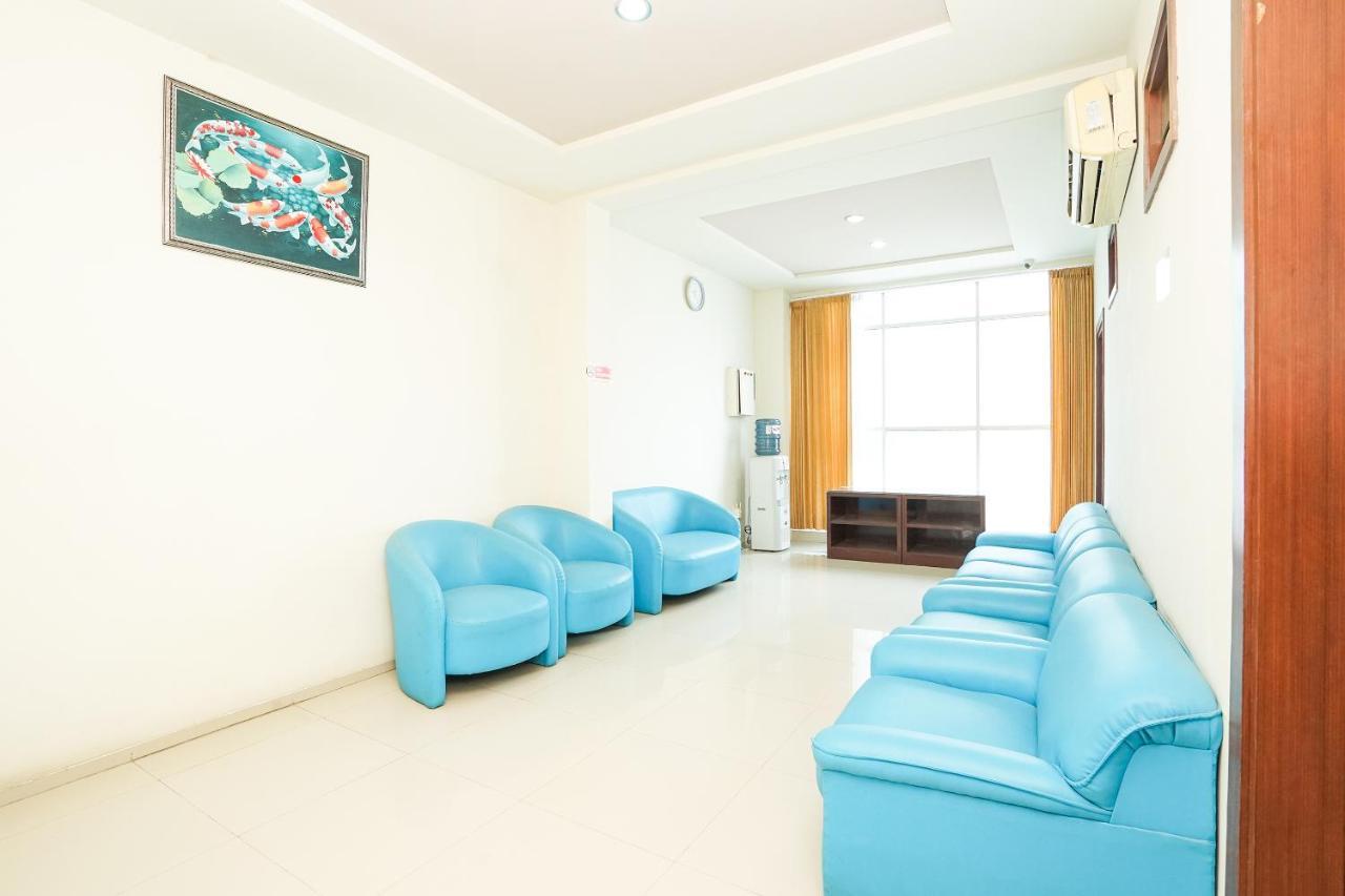 RedDoorz @ Panglima Sudirman Hotel Surabaya Bagian luar foto